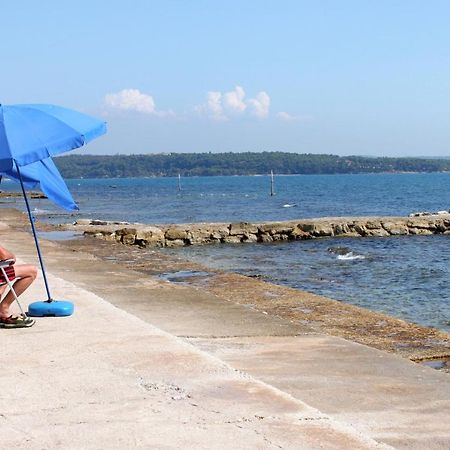 Apartments With A Swimming Pool Novigrad - 7078 Exterior foto