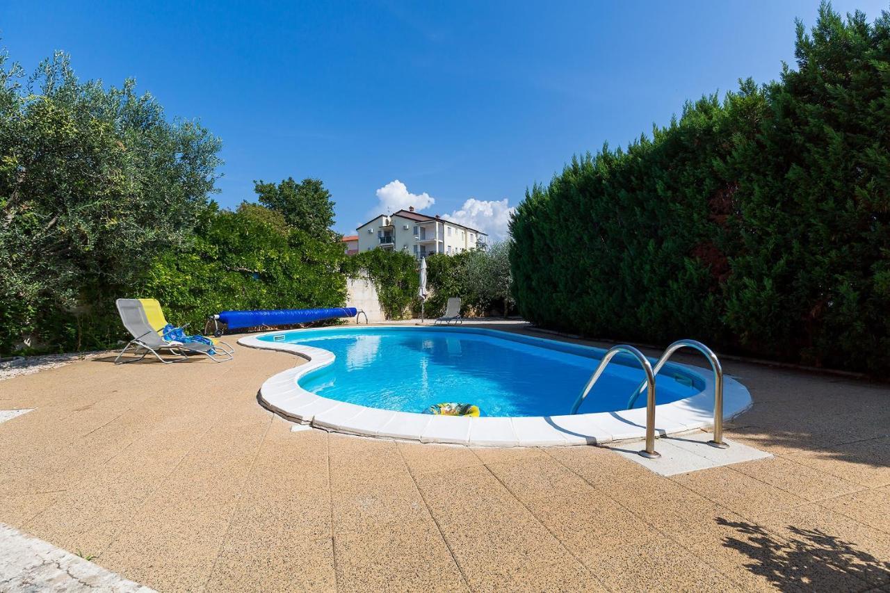 Apartments With A Swimming Pool Novigrad - 7078 Exterior foto